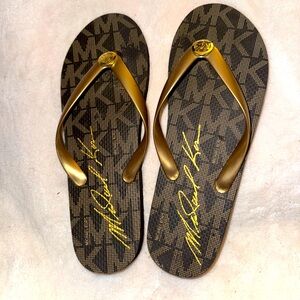 NWOT Michael Kors flip flops size 10